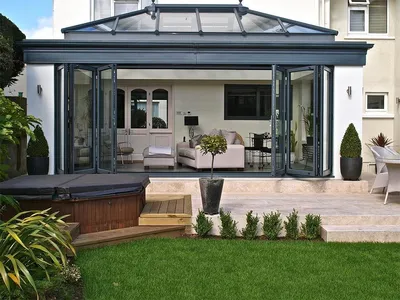 ALUK Bi-Fold Door
